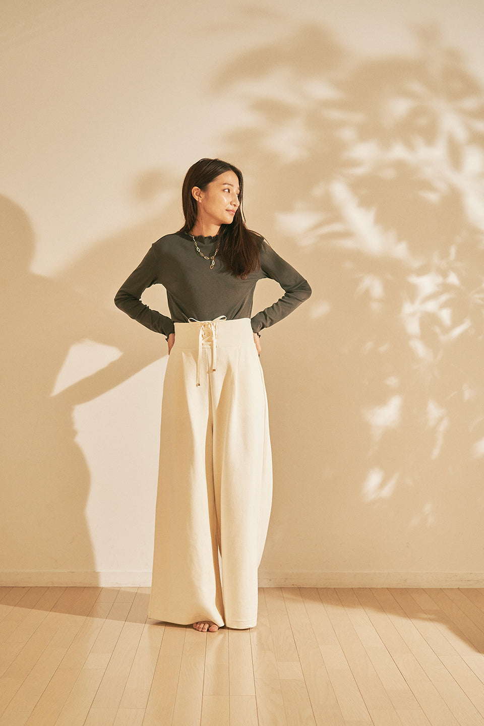 Laced-up High-waistpants