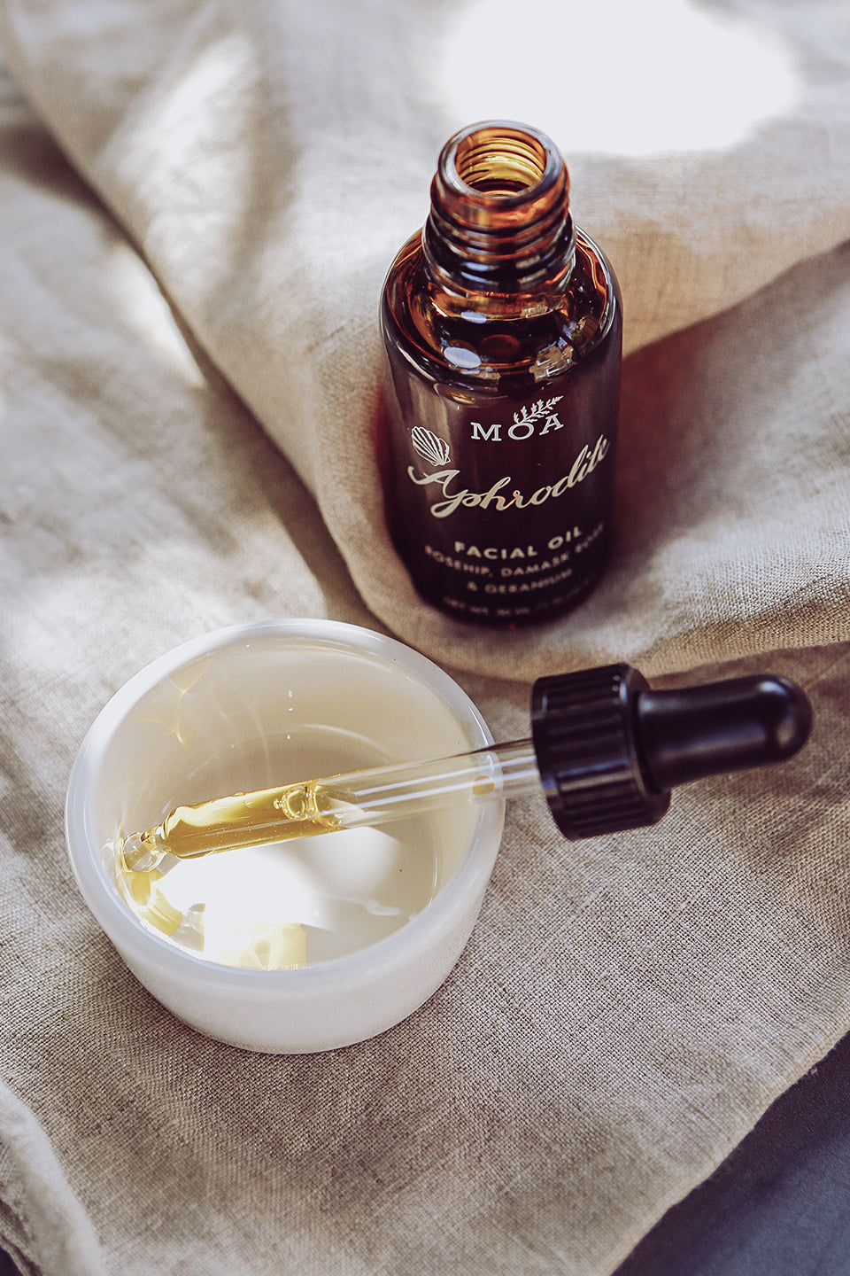 Aphrodite Facial Oil 30ml ｜ innovAte
